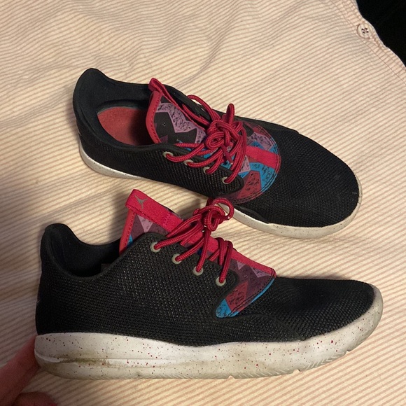 Air Jordan shoes - Picture 2 of 3